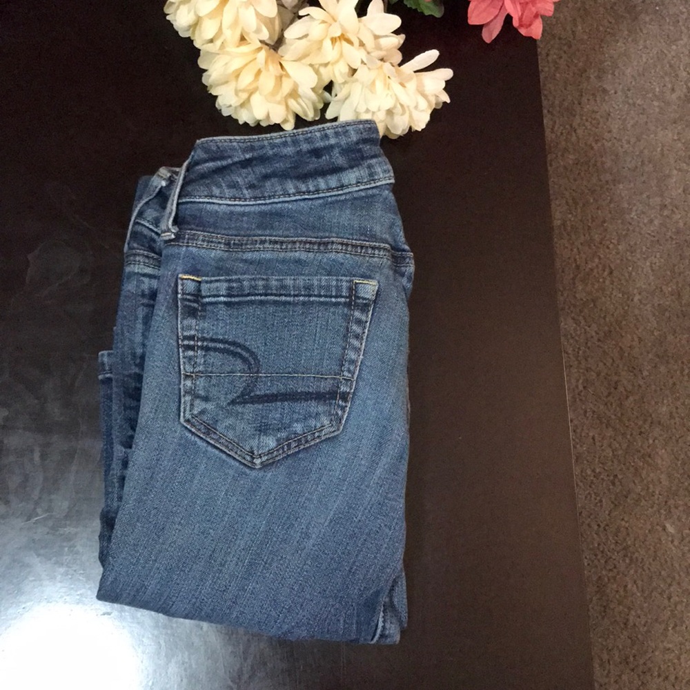 American Eagle blue jeans